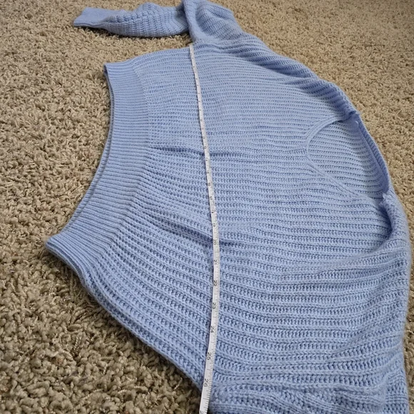 Women's Chunky Knit Light Blue Sweater Long Sleeves - Medium - Picture 8 of 10